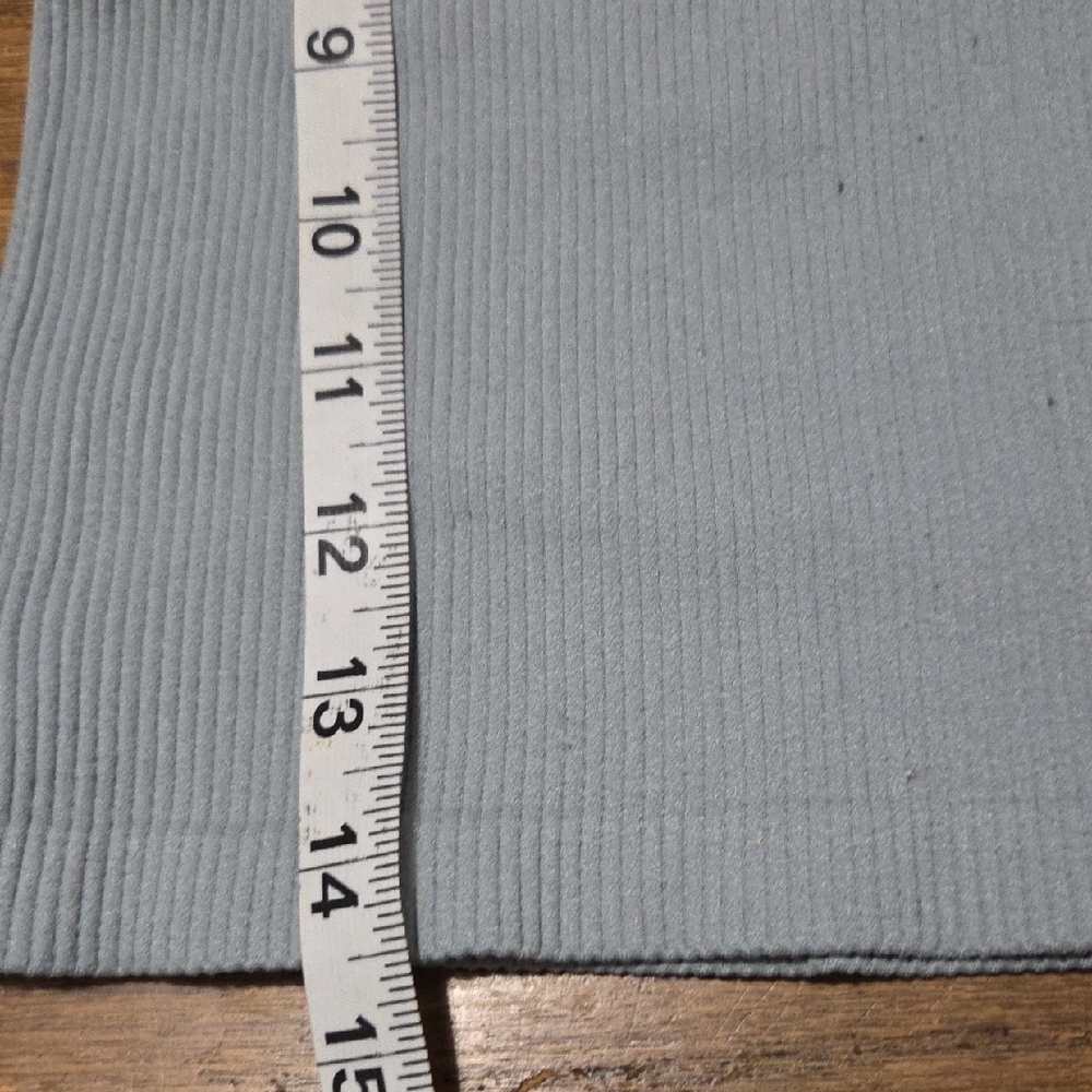 🔵3/$13 Bella Seamless Cropped Ribbed Tank Top - Picture 4 of 6